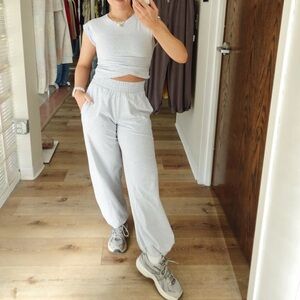 Free people hot shot crossover set - size xs - like new - heather grey